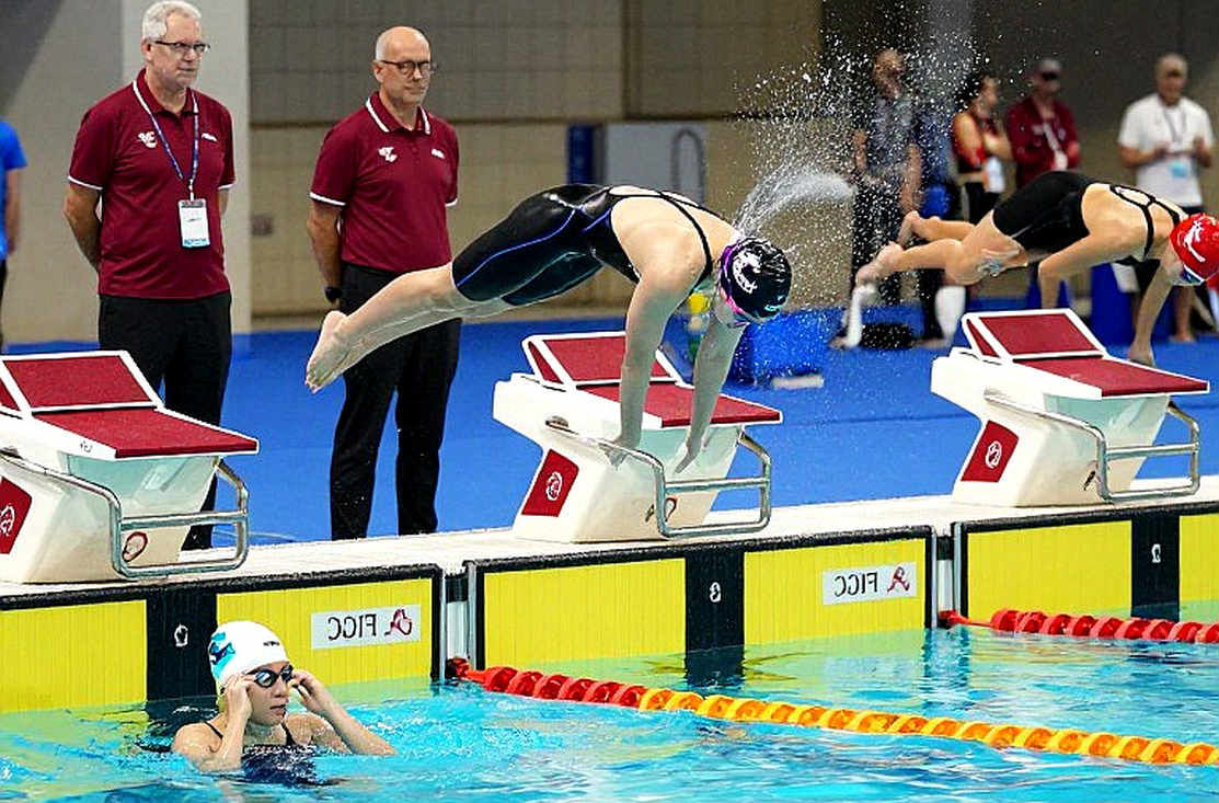 2:04.83 — The World Record Written in the First 100 Metres, Not the Last 50